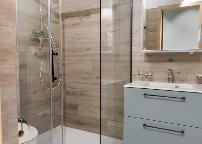 Cosy, Neuf, Vue Panoramique, Centre à 4 Min à Pied * Crans-Montana