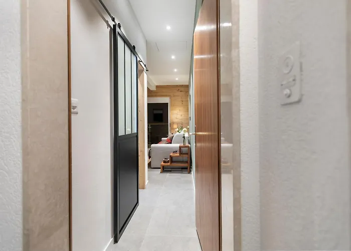 Cosy, Neuf, Vue Panoramique, Centre à 4 Min à Pied